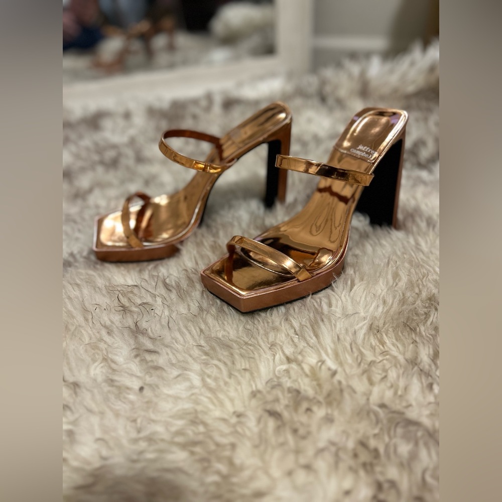Jeffrey Campbell Hustler Platform Heel in Gold Sz 9